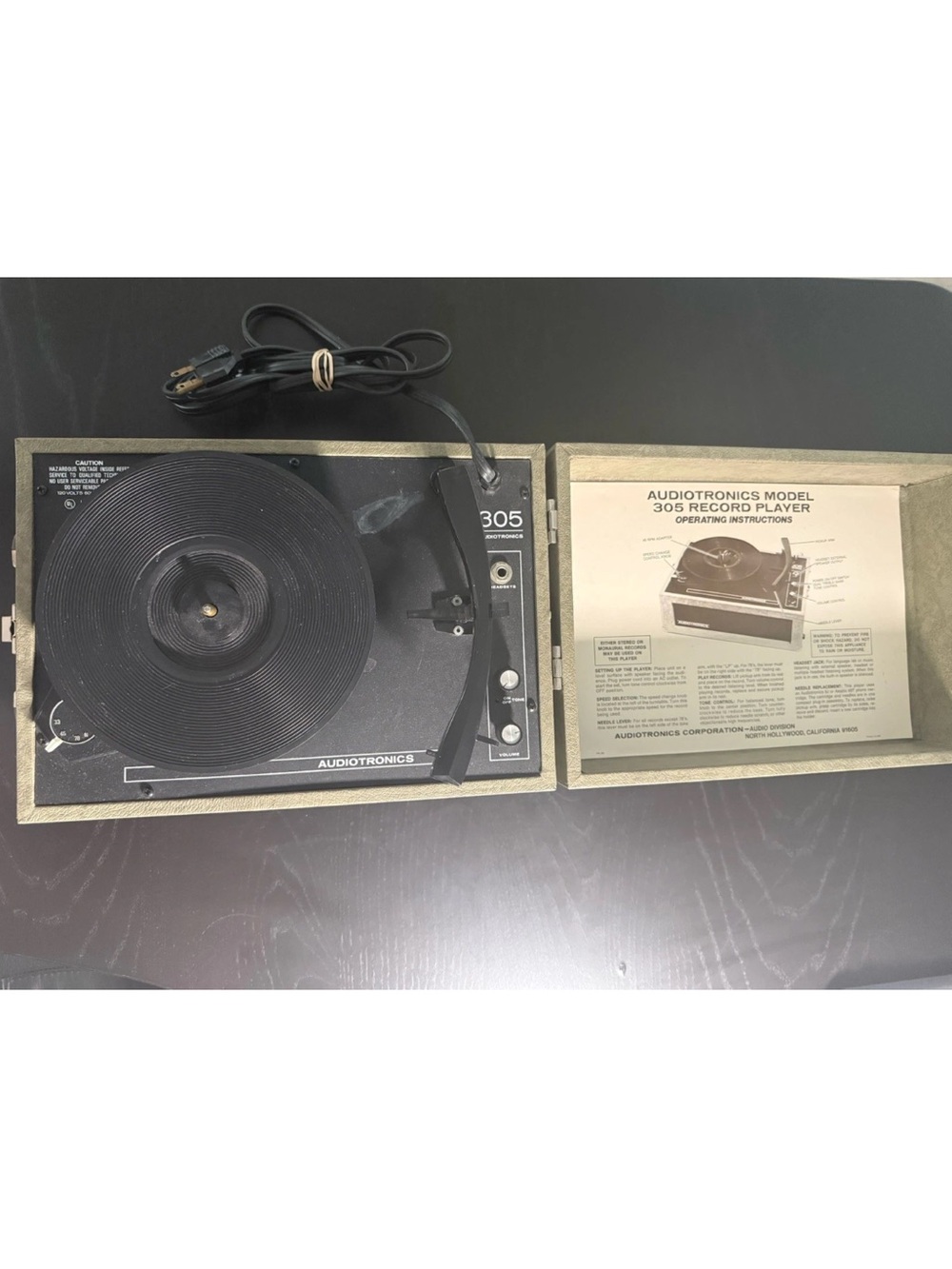 Vintage Audiotronics Model 305 Record Player Turntable 33/45/78 RPM Works Fine